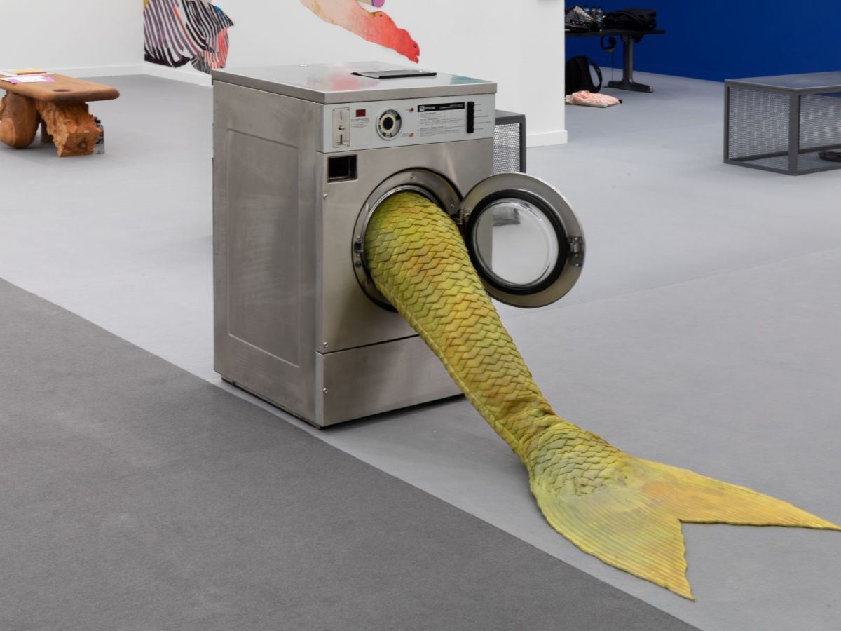 FOR A DREAMER OF HOUSES